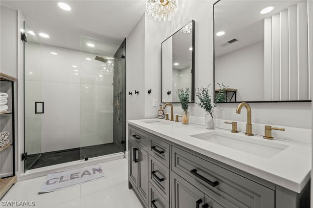 133 Wickliffe DR, Naples, FL 34110