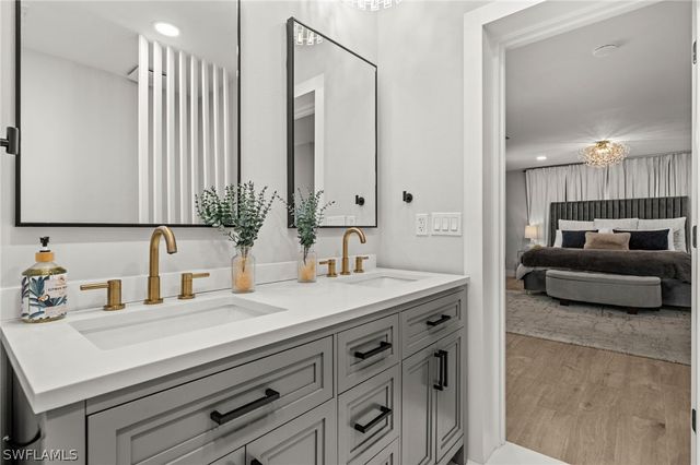 133 Wickliffe DR, Naples, FL 34110