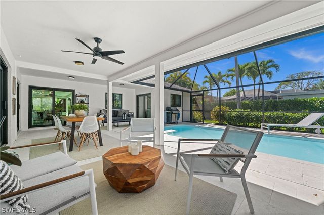 133 Wickliffe DR, Naples, FL 34110