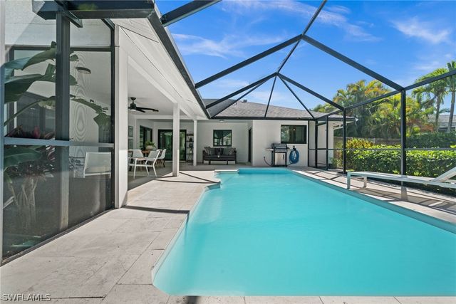 133 Wickliffe DR, Naples, FL 34110