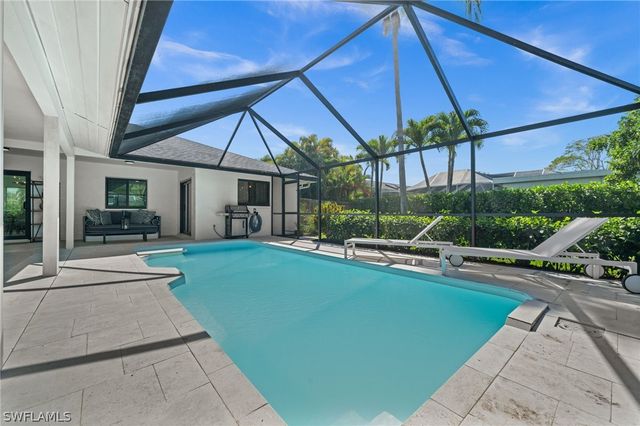 133 Wickliffe DR, Naples, FL 34110