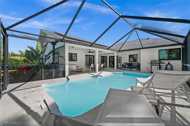 133 Wickliffe DR, Naples, FL 34110