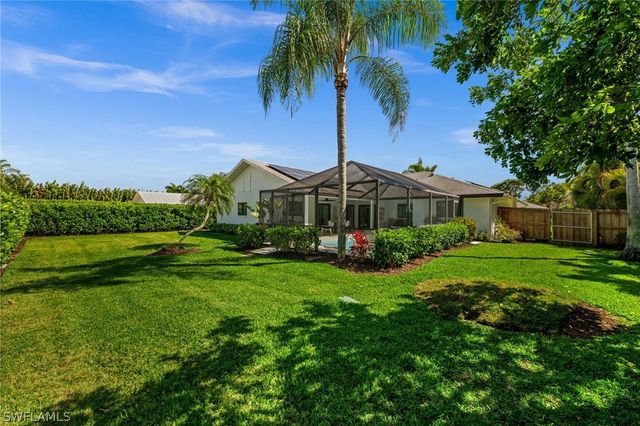 133 Wickliffe DR, Naples, FL 34110