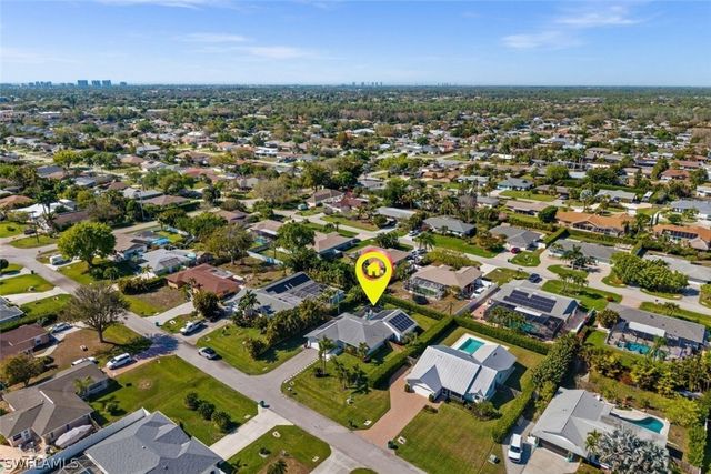 133 Wickliffe DR, Naples, FL 34110