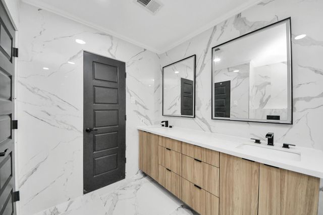 2715 Rolling Glen Drive, Spring, TX 77373