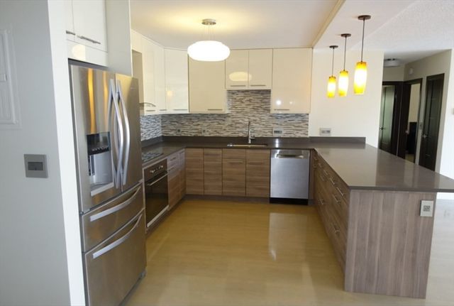 50 Park St 47, Brookline, MA 02446