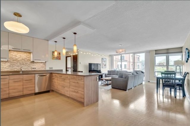 50 Park St 47, Brookline, MA 02446