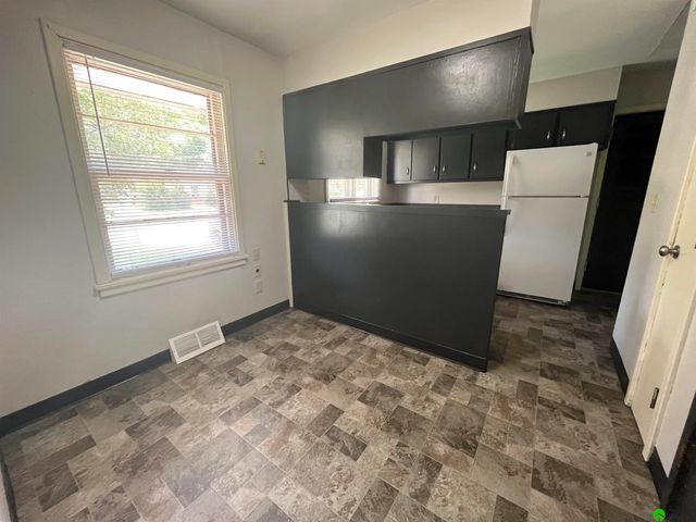 5200 W Craw Street, Lincoln, NE 68524