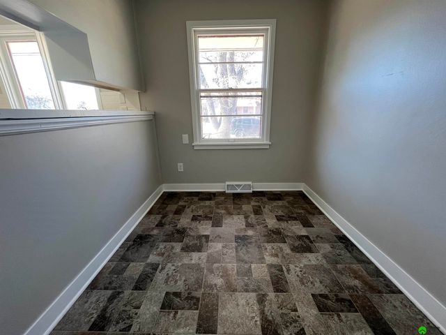 5200 W Craw Street, Lincoln, NE 68524