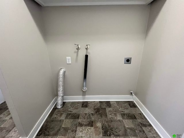 5200 W Craw Street, Lincoln, NE 68524