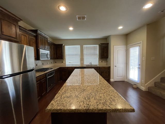 2650 Venice Drive 4, Grand Prairie, TX 75054