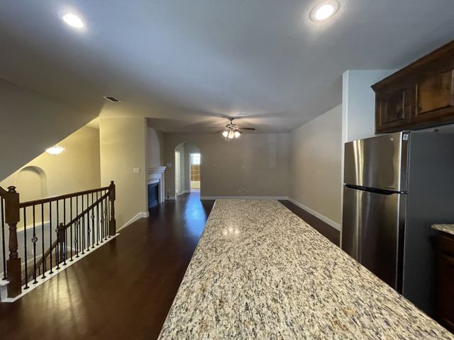 2650 Venice Drive 4, Grand Prairie, TX 75054