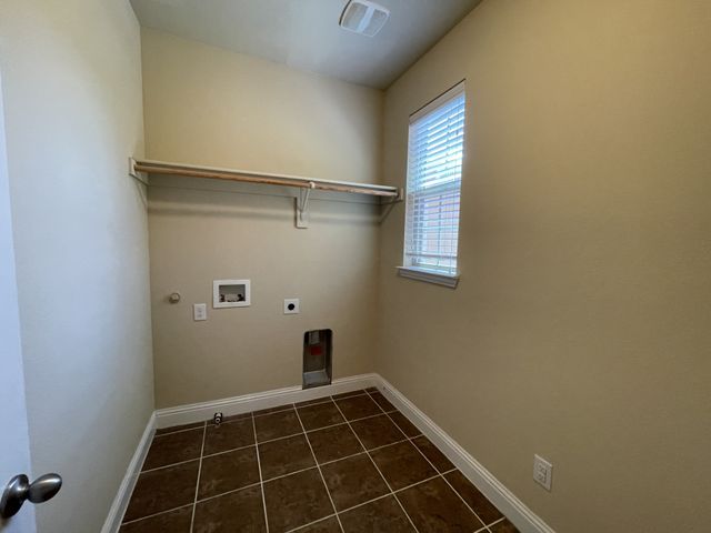2650 Venice Drive 4, Grand Prairie, TX 75054