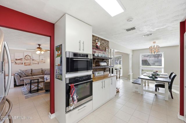 1507 BAY Circle, Orange Park, FL 32073