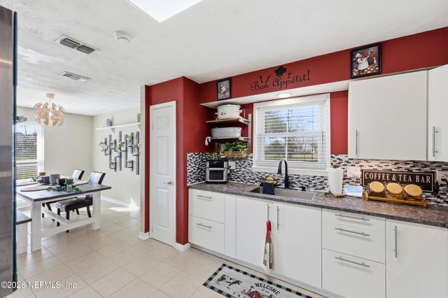 1507 BAY Circle, Orange Park, FL 32073