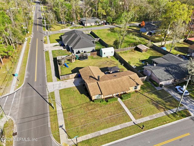 1507 BAY Circle, Orange Park, FL 32073
