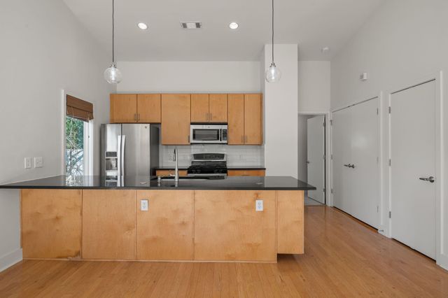 1702 S Lamar BLVD 16, Austin, TX 78704