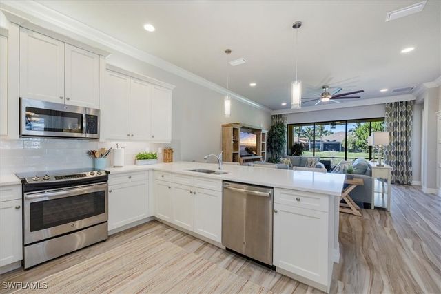 13422 Silktail DR, Naples, FL 34109