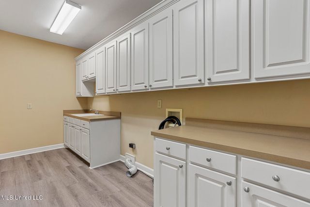 326 Lasalle Court, Flowood, MS 39232