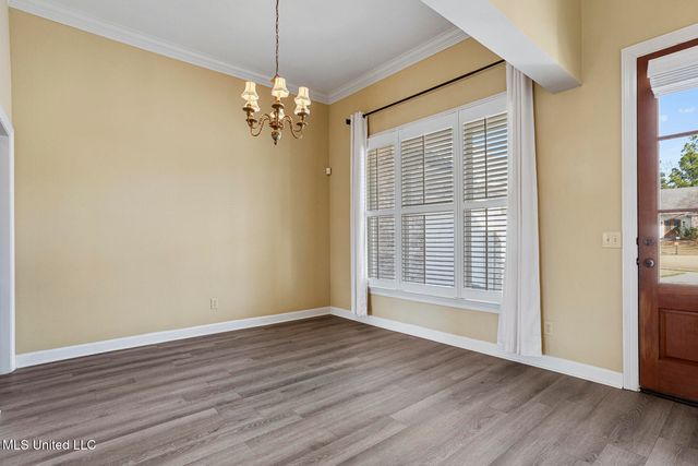 326 Lasalle Court, Flowood, MS 39232