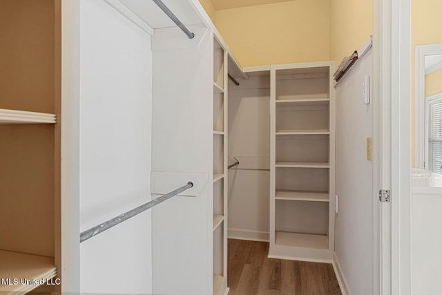 326 Lasalle Court, Flowood, MS 39232