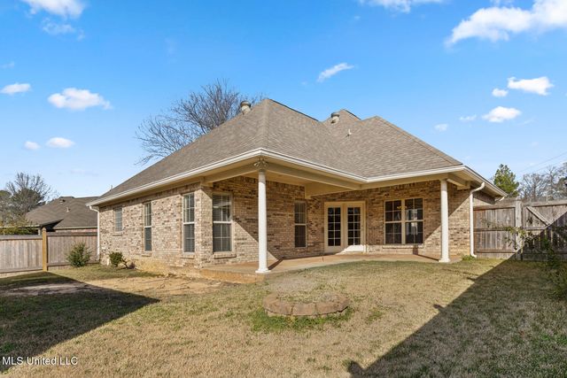 326 Lasalle Court, Flowood, MS 39232