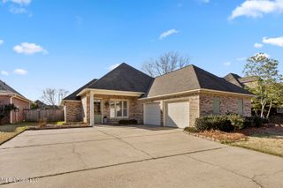 326 Lasalle Court, Flowood, MS 39232