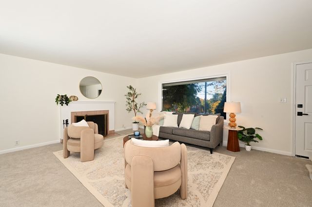 6502 27th Avenue NE, Seattle, WA 98115