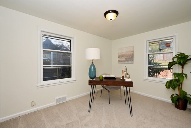 6502 27th Avenue NE, Seattle, WA 98115