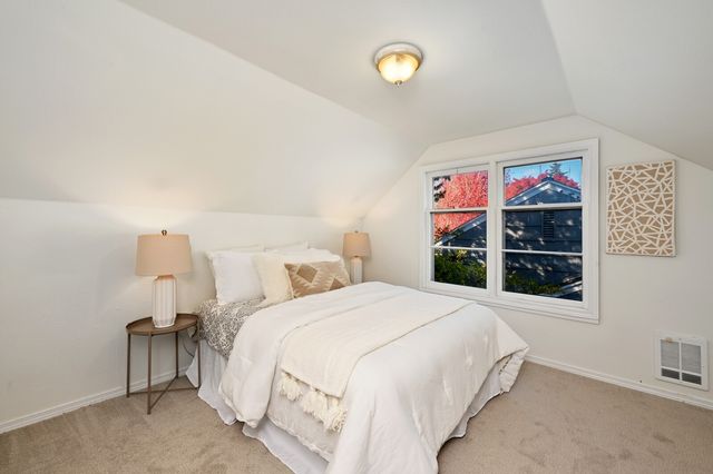 6502 27th Avenue NE, Seattle, WA 98115