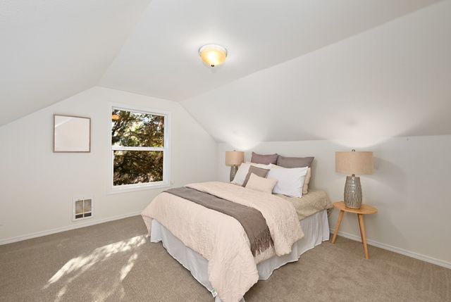 6502 27th Avenue NE, Seattle, WA 98115