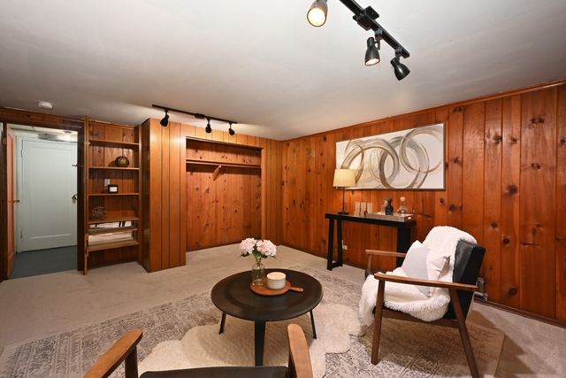 6502 27th Avenue NE, Seattle, WA 98115