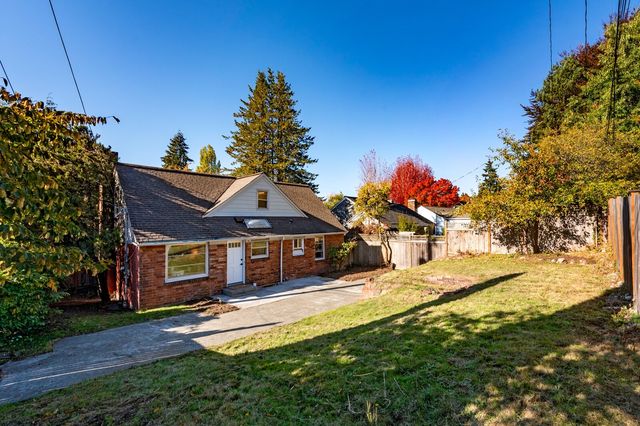 6502 27th Avenue NE, Seattle, WA 98115