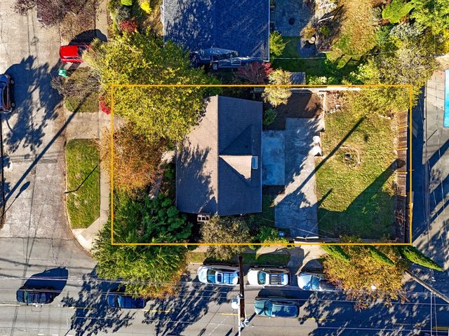 6502 27th Avenue NE, Seattle, WA 98115
