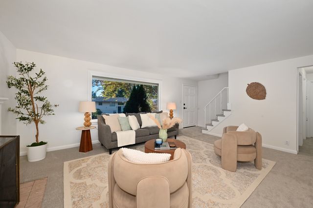 6502 27th Avenue NE, Seattle, WA 98115