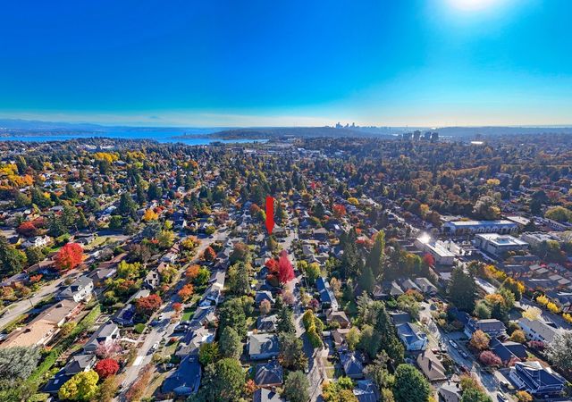 6502 27th Avenue NE, Seattle, WA 98115