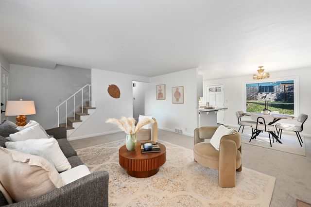 6502 27th Avenue NE, Seattle, WA 98115