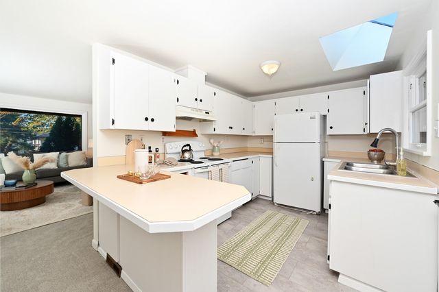 6502 27th Avenue NE, Seattle, WA 98115