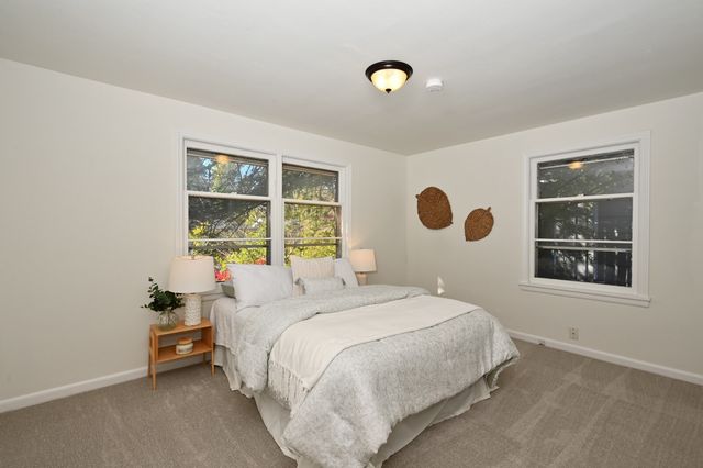 6502 27th Avenue NE, Seattle, WA 98115