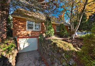 6502 27th Avenue NE, Seattle, WA 98115