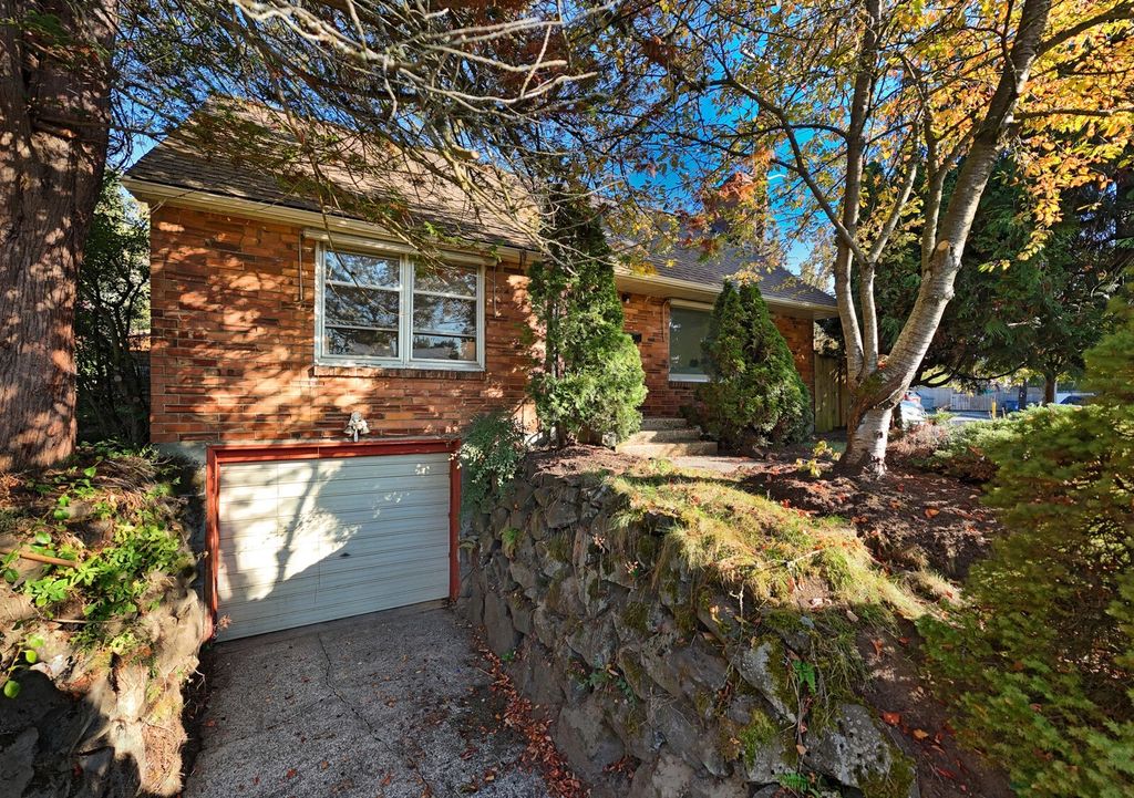 6502 27th Avenue NE, Seattle, WA 98115