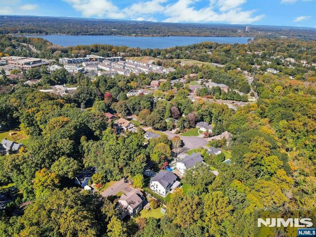 8 Ann Street, Old Tappan, NJ 07675
