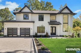 8 Ann Street, Old Tappan, NJ 07675