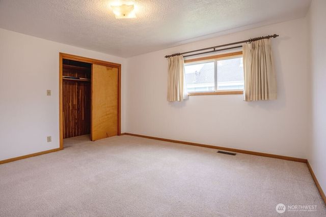 2209 42nd Avenue, Longview, WA 98632