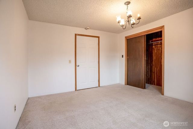 2209 42nd Avenue, Longview, WA 98632