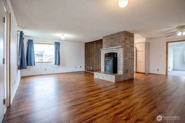 2209 42nd Avenue, Longview, WA 98632