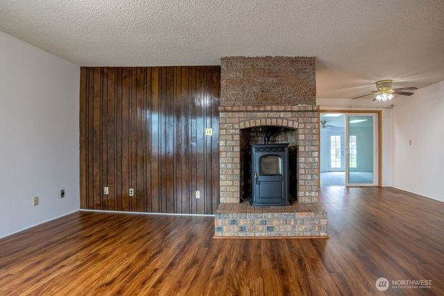 2209 42nd Avenue, Longview, WA 98632