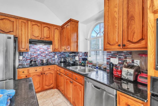 514 Richter Lane, Richmond, TX 77469