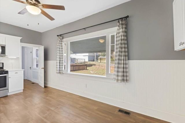 606 Holly Avenue, South Pittsburg, TN 37380