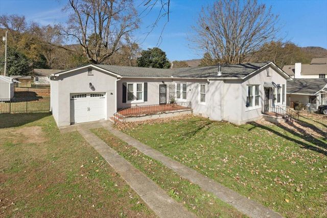 606 Holly Avenue, South Pittsburg, TN 37380